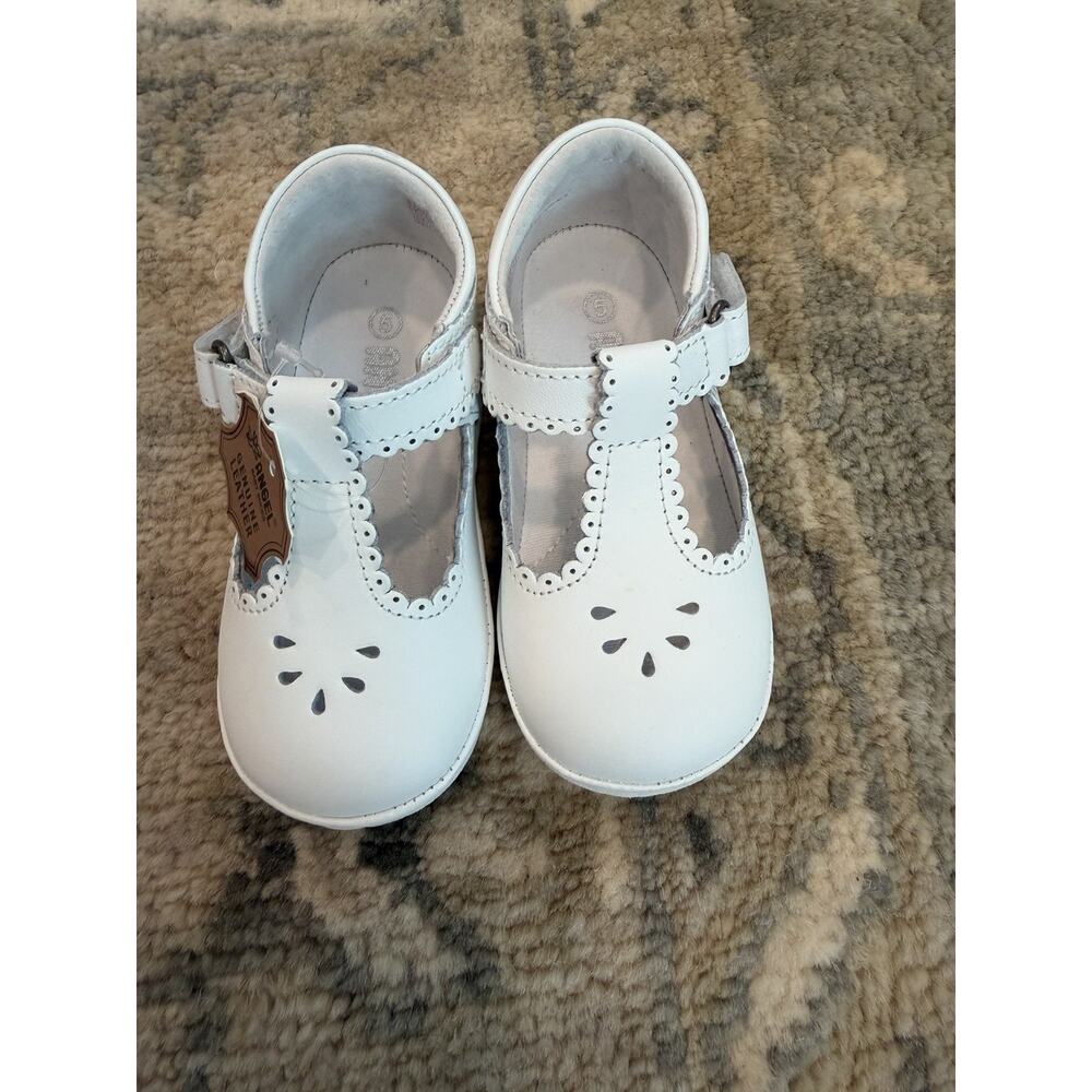Angel Baby Girls T-Strap Scalloped Perforated Mary Jane White Leather Sz 5 NWT
